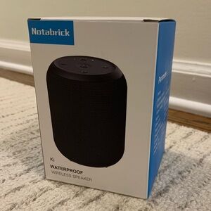 Waterproof wireless speaker